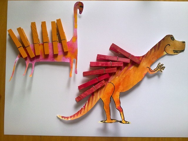 Dinosauři z kolíčků